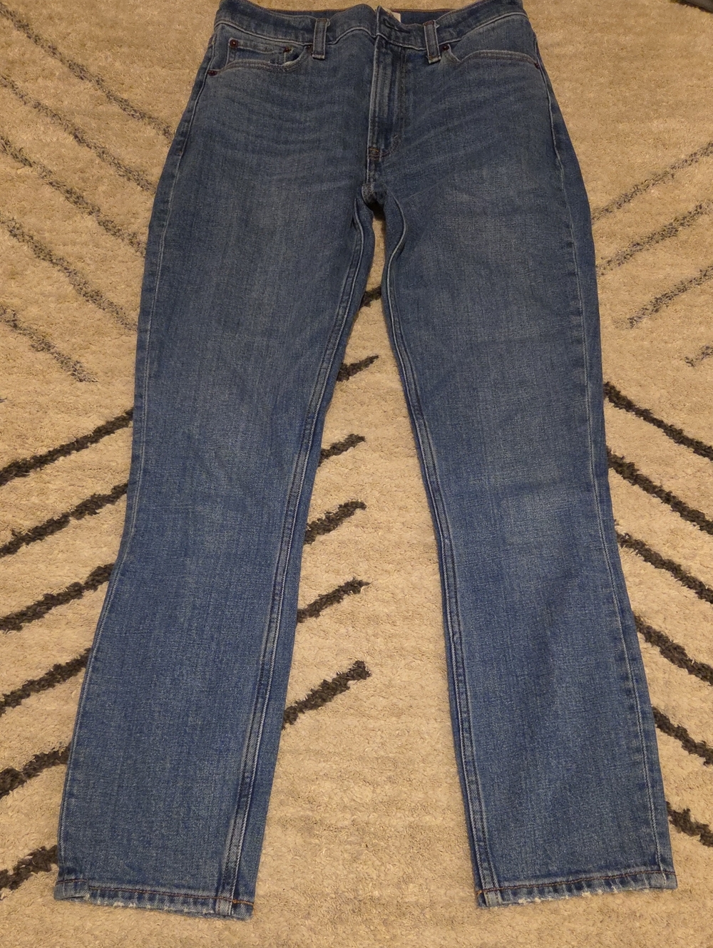 Abercrombie & Fitch Women's Straight-Leg Jeans in Medium Blue Denim